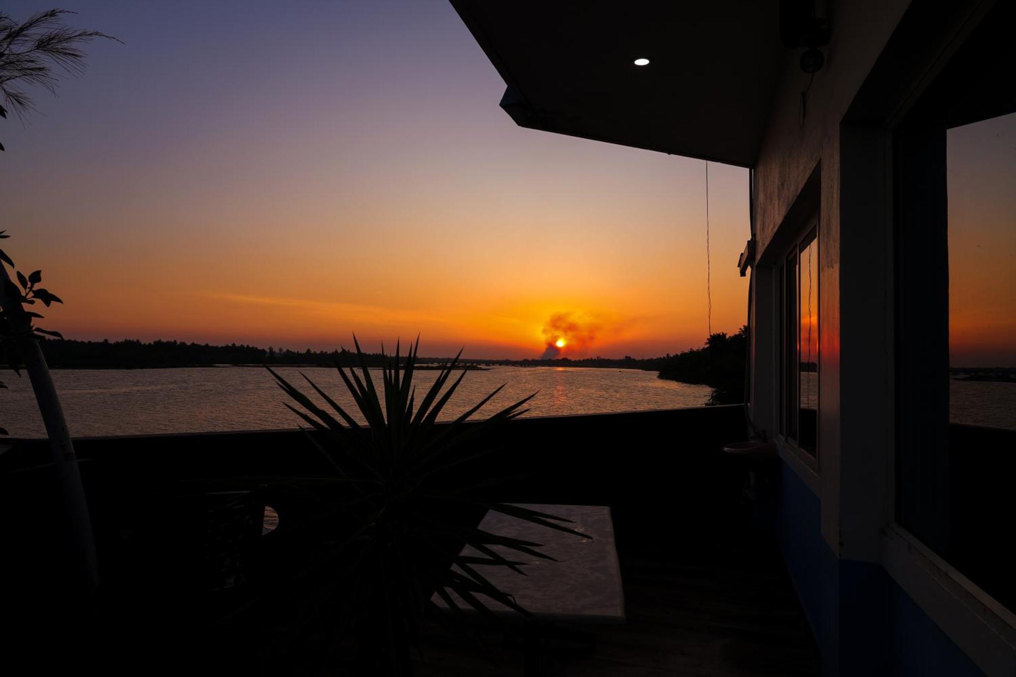 Victoria'S River View Resort ポンディシェリ エクステリア 写真